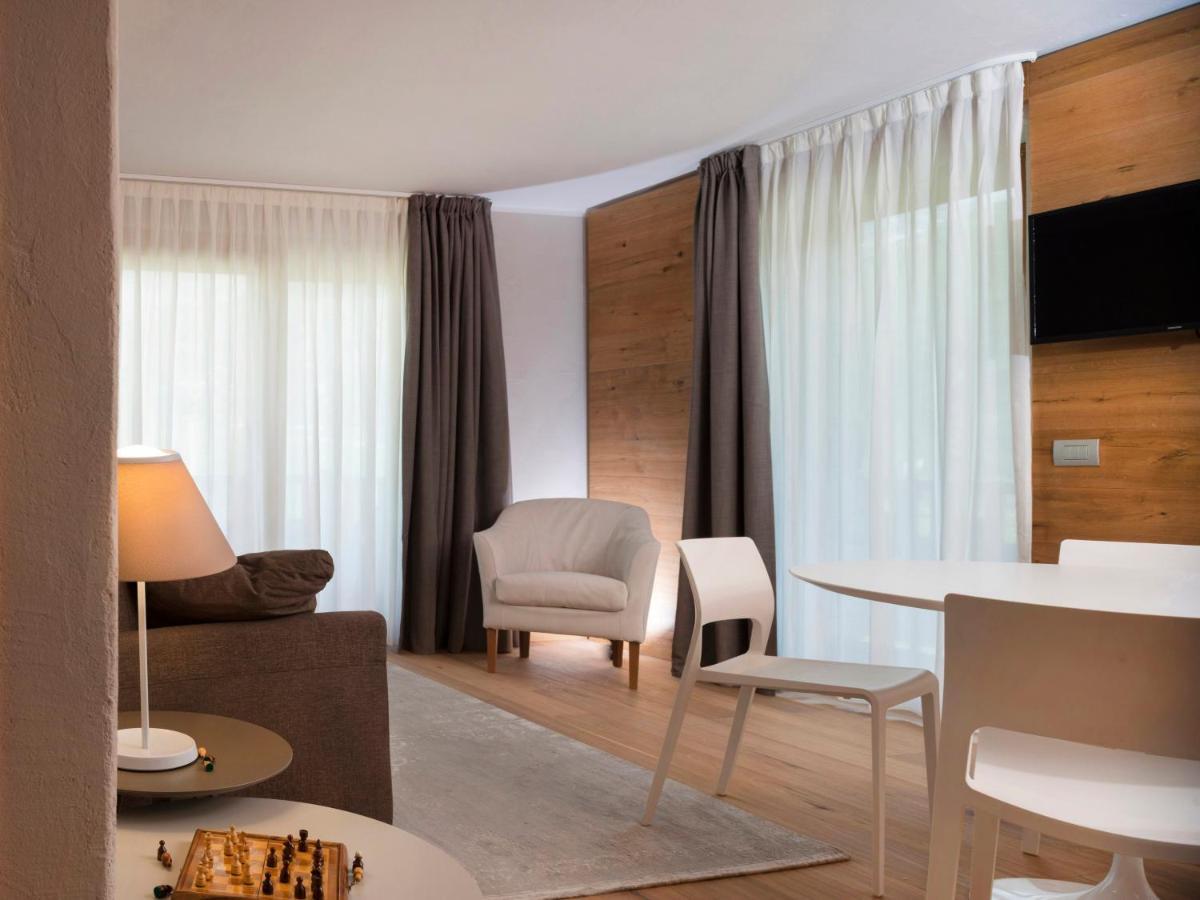3 Chalets Aparthotel เบรยล์-แชร์วิเนีย ภายนอก รูปภาพ