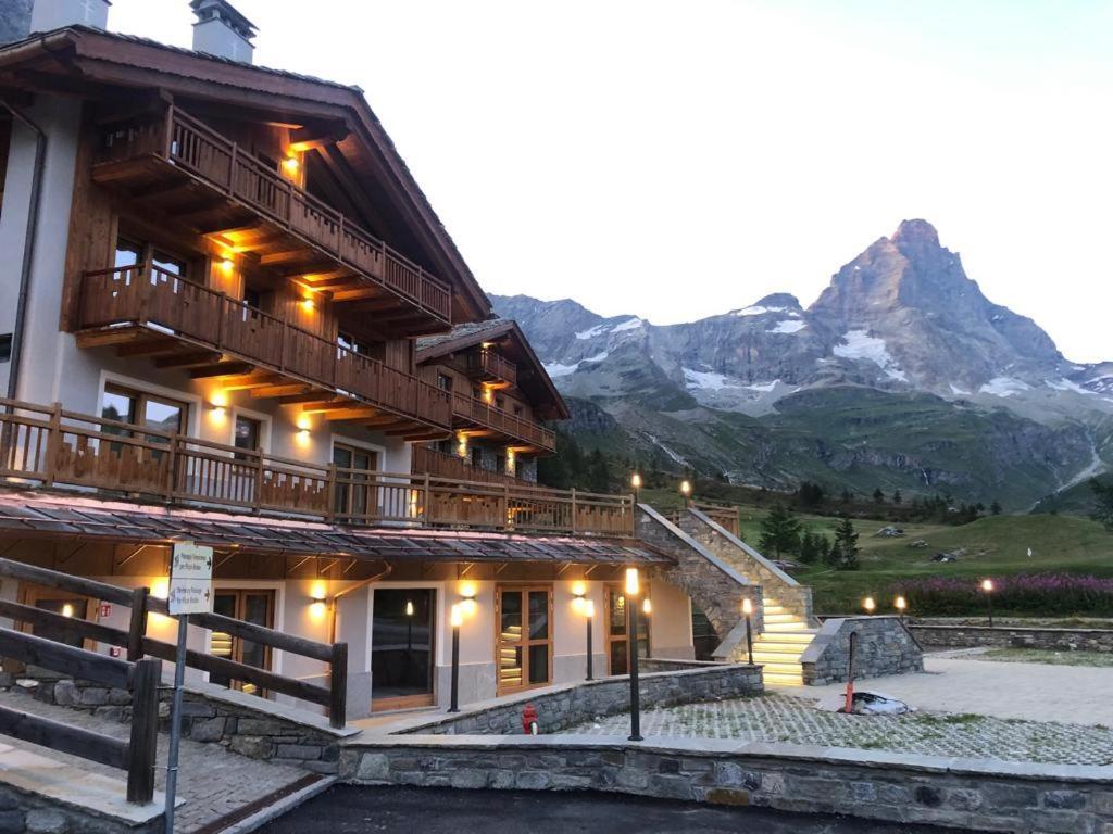 3 Chalets Aparthotel เบรยล์-แชร์วิเนีย ภายนอก รูปภาพ